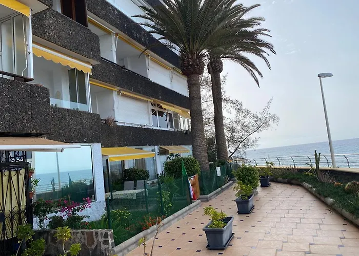 Exclusives 10 Meters To Ocean